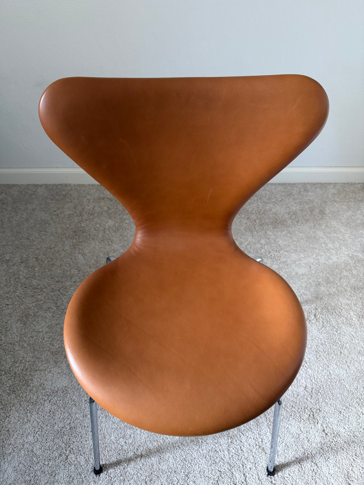 Fritz Hansen 7-series tuoli - Walnut Nahka