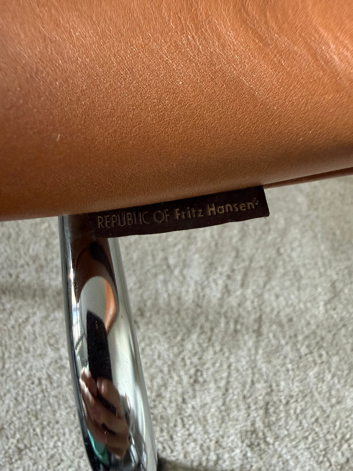 Fritz Hansen 7-series tuoli - Walnut Nahka