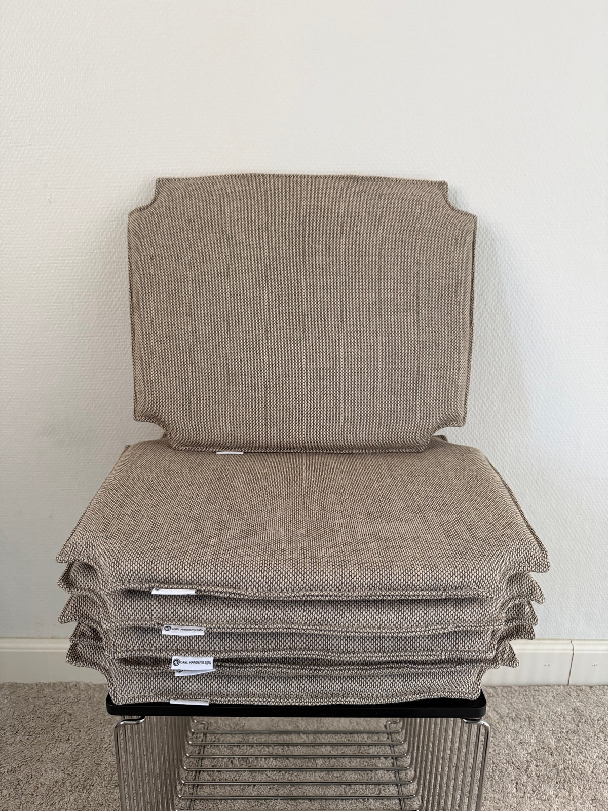 Carl Hansen CH24 Wishbone -tuolin istuintyyny - Re-wool 0218