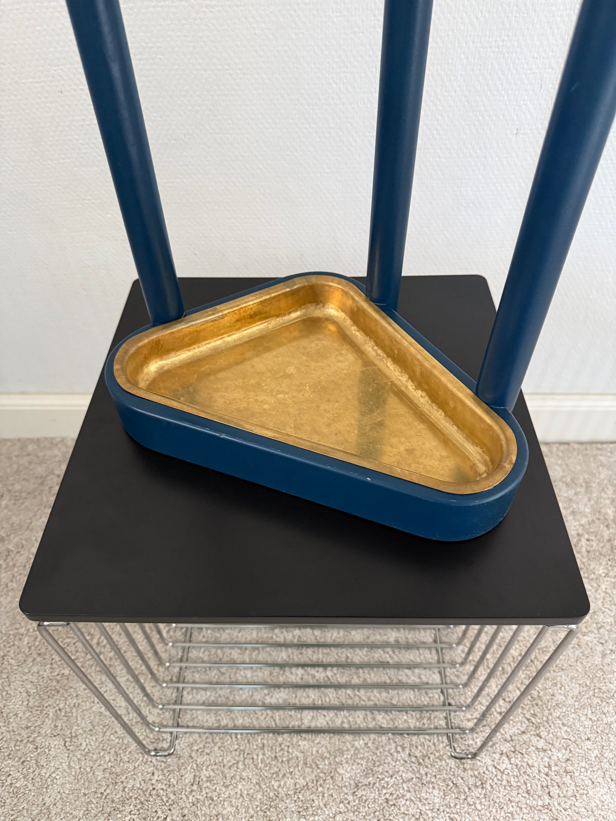 Artek 115 Sateenvarjoteline - Tummansininen