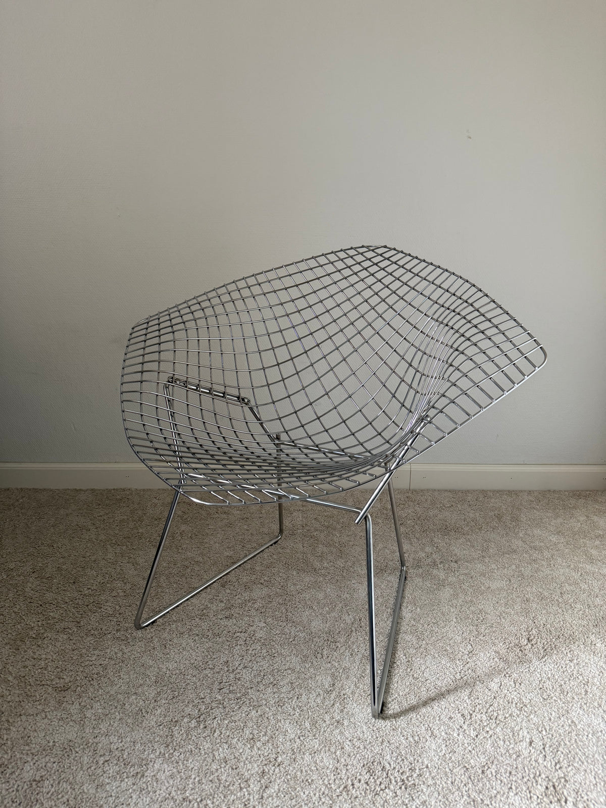 Harry Bertoia Diamond nojatuoli - Kromi