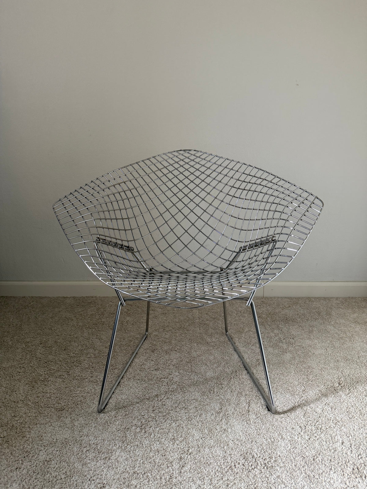 Harry Bertoia Diamond nojatuoli - Kromi