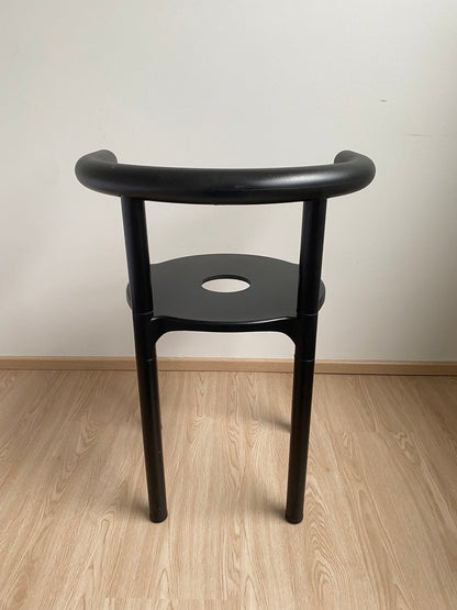 Kartell 4855 tuoli, Musta